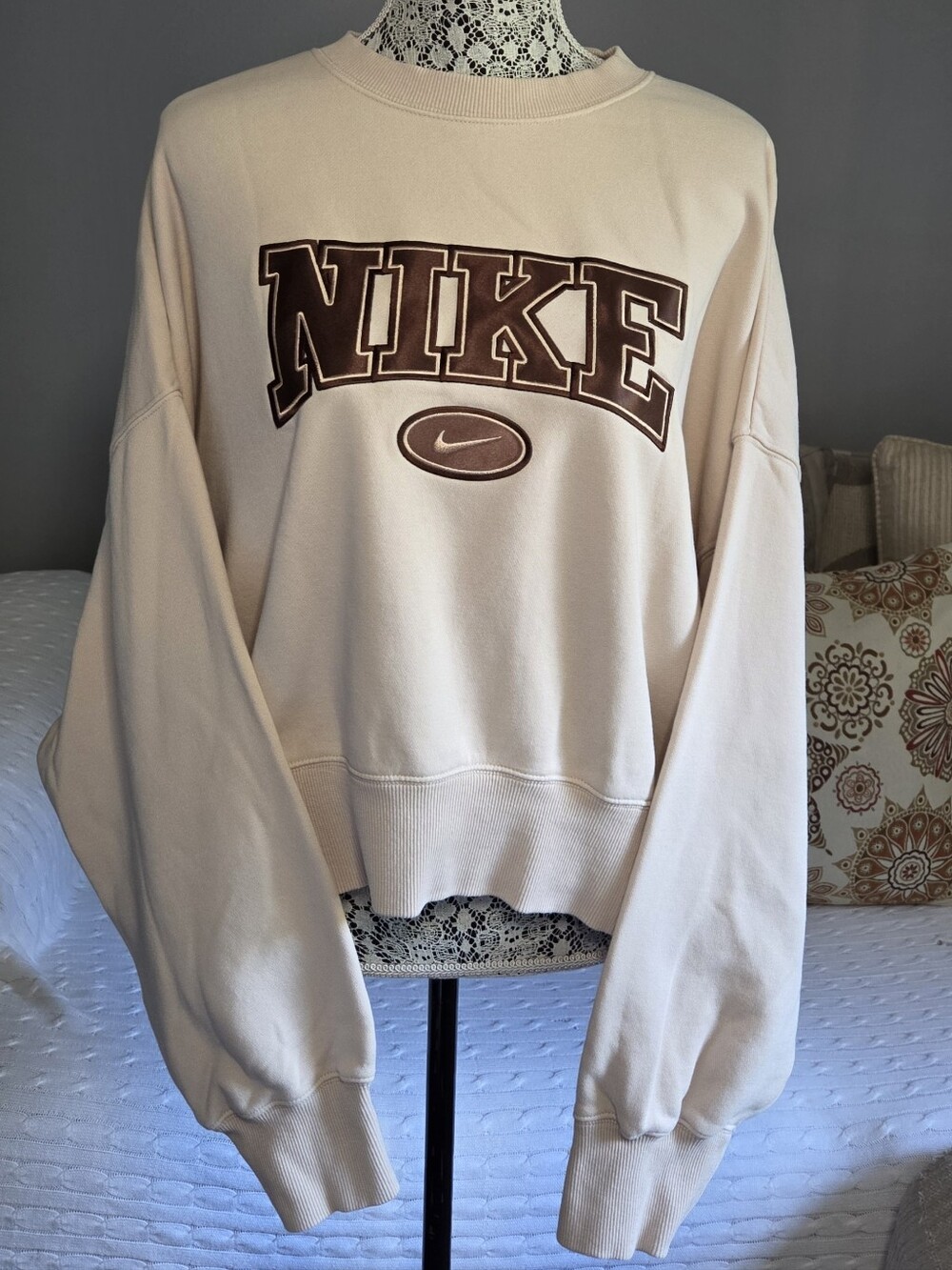 Nike Retro Fleece Oversized Crewneck Sweatshirt - Picture 3 of 7